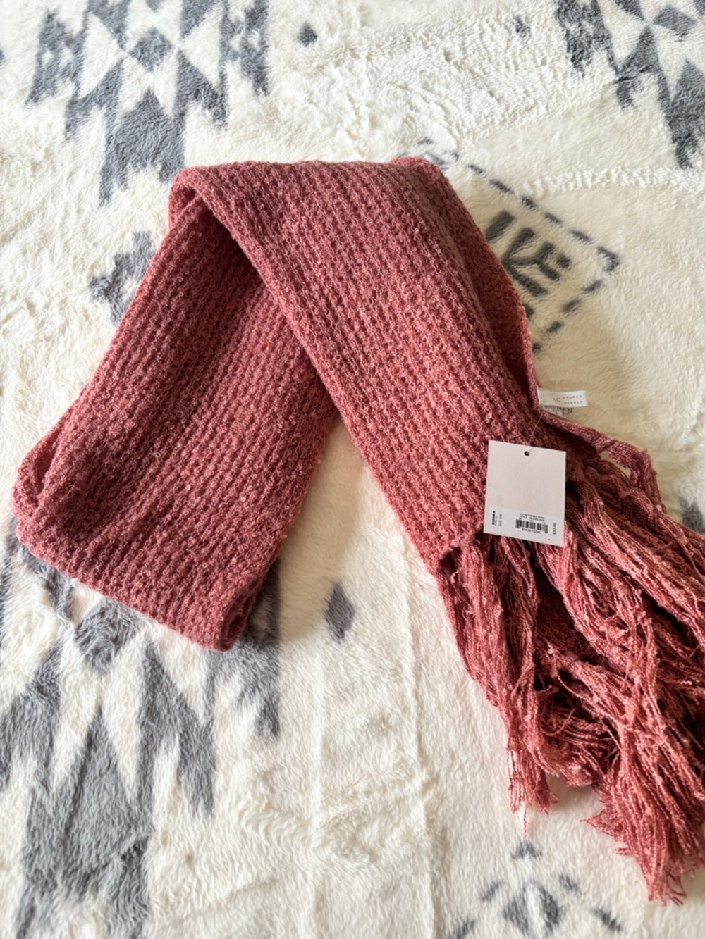 LC Lauren Conrad  NWT Pink Mauve Boucle Scarf/Shawl🧣15" X 73"